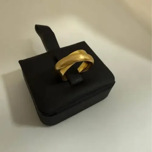 Anel Monte Carlo em ouro 18k/ Número 15/ Loja física
