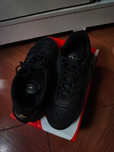 Tênis Nike Air Max Plus preto