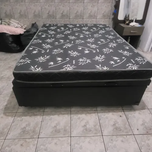 Cama Box Baú Casal com Colchão de Bambu - Excelente Estado