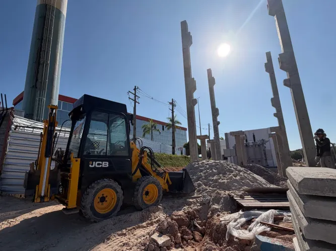 Mini retroescavadeira JCB 1cx locação