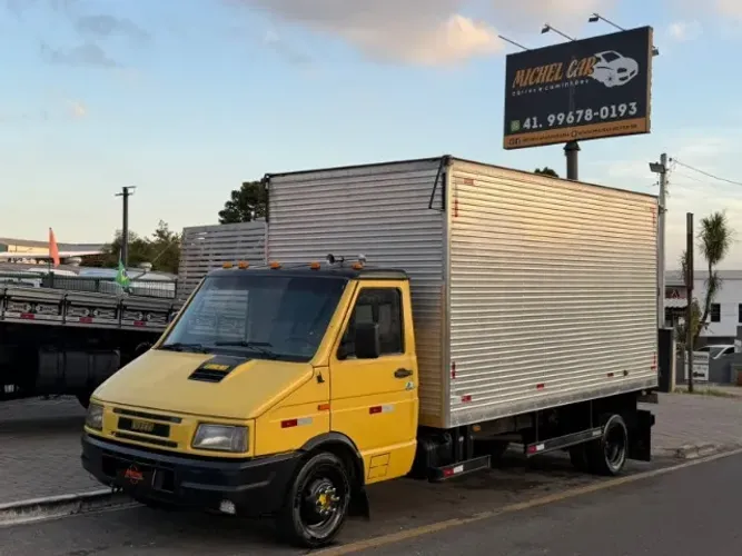 Iveco Daily 3510 2001 Baú 