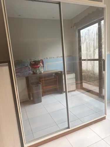 VENDO GUARDA-ROUPA