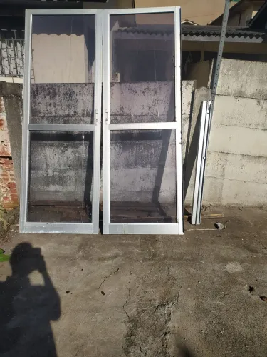 Porta de correr de alumínio