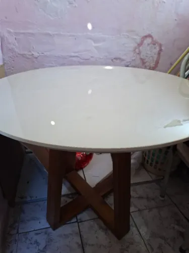 mesa de vidro redonda,sem as cadeiras