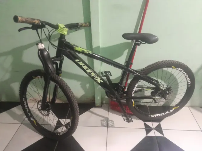 Uma bicicleta aro 26