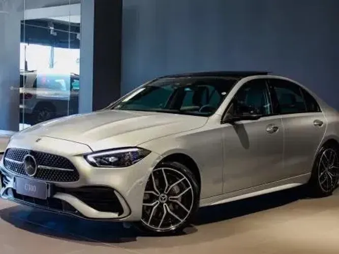 Mercedes-Benz C-300 AMG Line EQ Boost 2.0 TB Aut. 2024