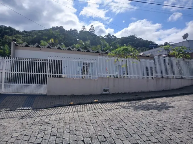 Vende-se ou Permuta