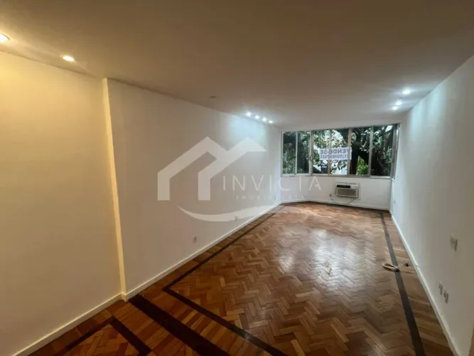 Excelente apartamento de 3 quartos sendo uma Suíte com vaga em Ipanema!!!!