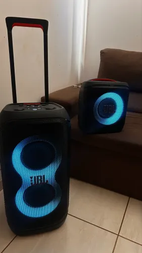JBL PARTY BOX 320 CLUB E JBL ENCORE ESSENCIAL 2 , Troco em JBL PARTYBOX 520