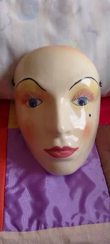 máscara rosto de porcelana 