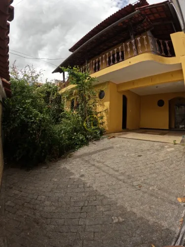 Locação de Casa em Belo Horizonte-MG, bairro Ouro Preto e 360.00m² Área Terreno