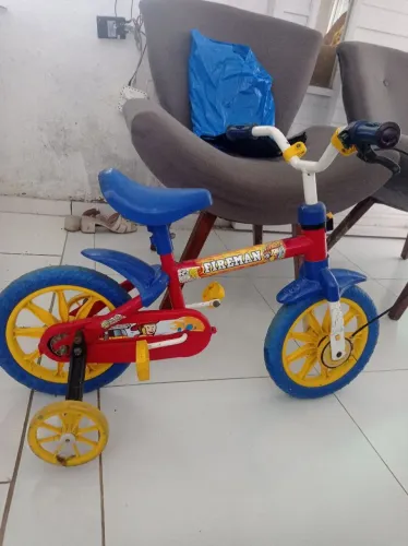 Bicicleta pra criança