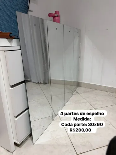 4 partes de espelho Medida: Cada parte: 30×60