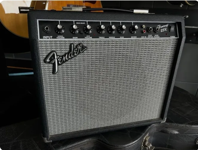 Fender Frontman 25R