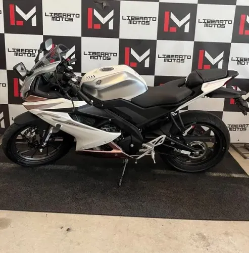YAMAHA YZF R15  ABS 2026