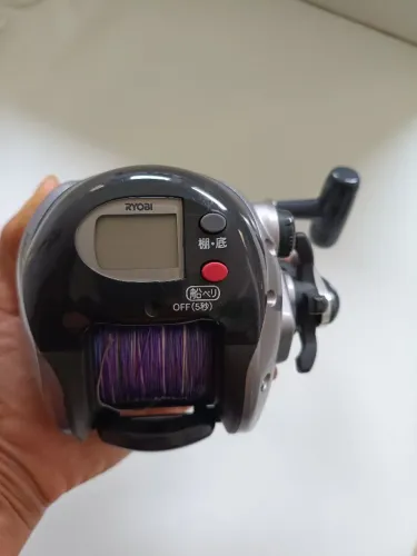 Vendo carretilha adventure Ryobi japonesa digital modelo SS700T