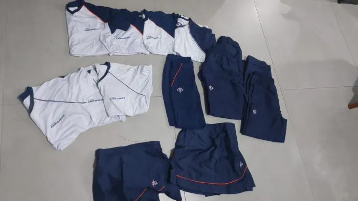Uniforme do colégio Chromos