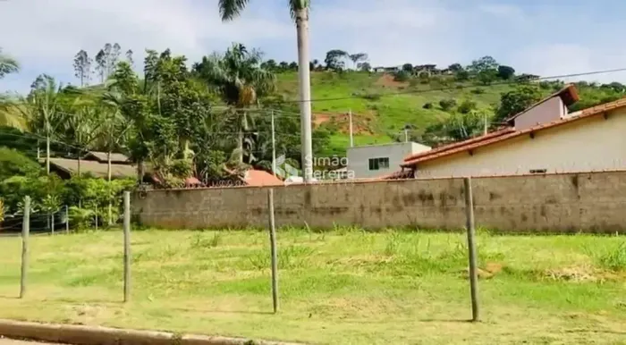 Terreno a venda com 467m² em Centro - Simão Pereira - MG