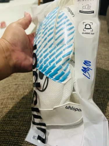 Luva de goleiro tamanho 6