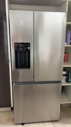 Geladeira Eletrolux multidoor IM8IS