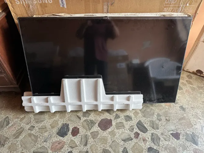 Tv Smart LG 60 Nova C/ Tela Trincada