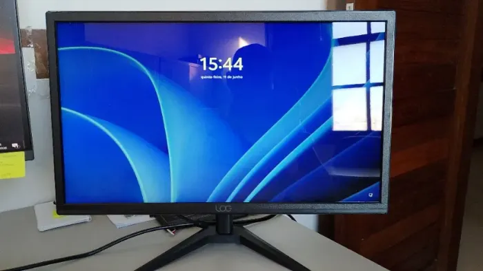 Monitor LOG 24" - 3 meses de uso (HDMI e VGA)