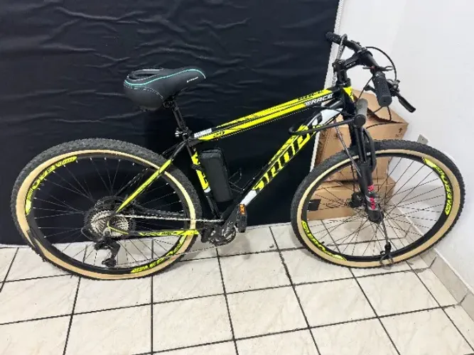 Bicicleta 29 Dropp Race 12V Freio Hidráulico Suspensão com Trava no Guidão