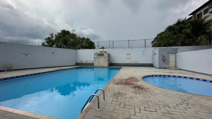 Vendo um Apartamento no Condomínio Pinhais possui 90 metros quadrados com 3 quartos