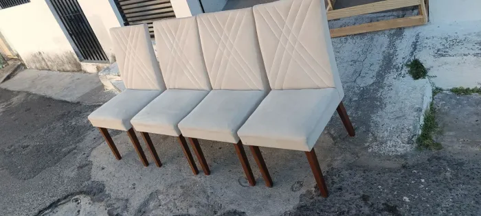 Conjunto 4 cadeiras de jantar (USADO)