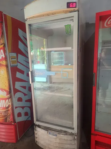 Expositor de bebida metalfrio