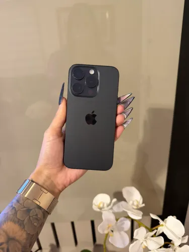 iPhone 15 Pro Titânio Preto