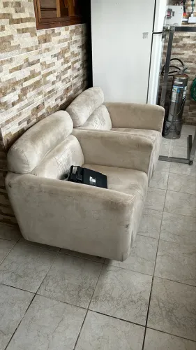 Par de poltrona giratória com pés em inox 