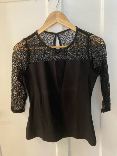 Blusa preta serve até M