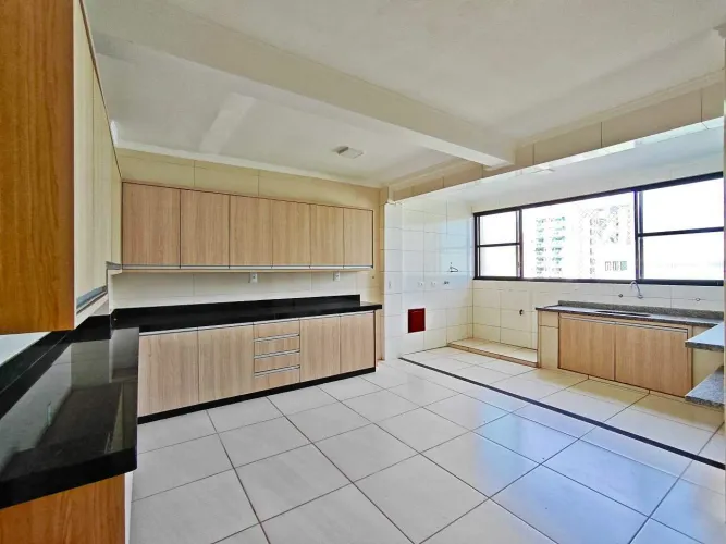 Edifício Valença | Apartamento Duplex | Centro | à venda | 4 quartos | 2 vagas | Londrina