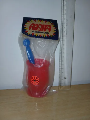Brinquedo antigo rosita