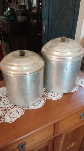 2 latas de mantimento antiga