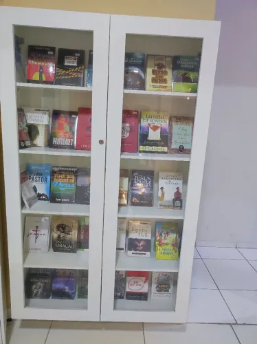 Armário de vidro