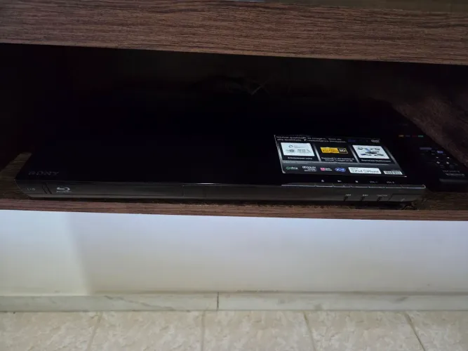Home Theater Sony HBD E290 blu-ray 3D<br><br>sony usado