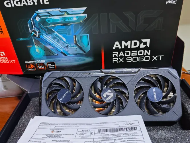 Placa de vídeo RX 9060xt oc gaming x3
