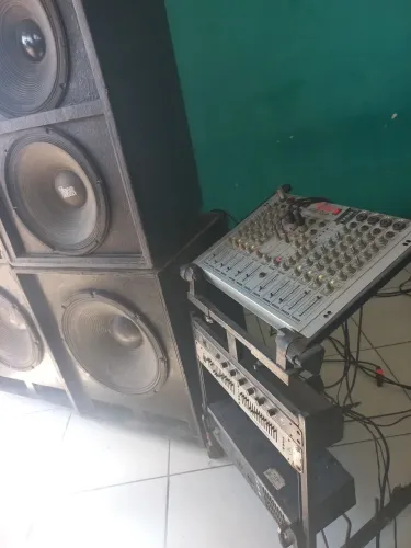 Vende-se ou troca
