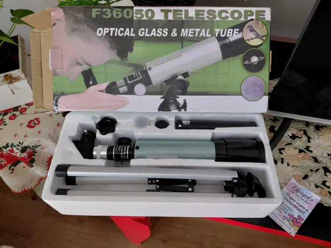 Vendo telescópio novo na caixa 