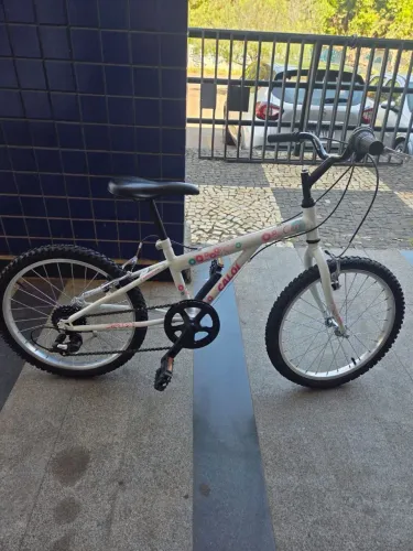Bicicleta Caloi Ceci aro 20
