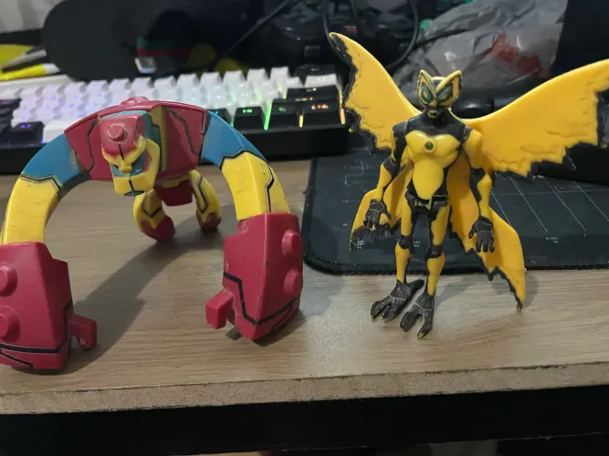 BONECOS BEN 10 BLOXX E BIGCHILL COLEÇÃO BANDAI