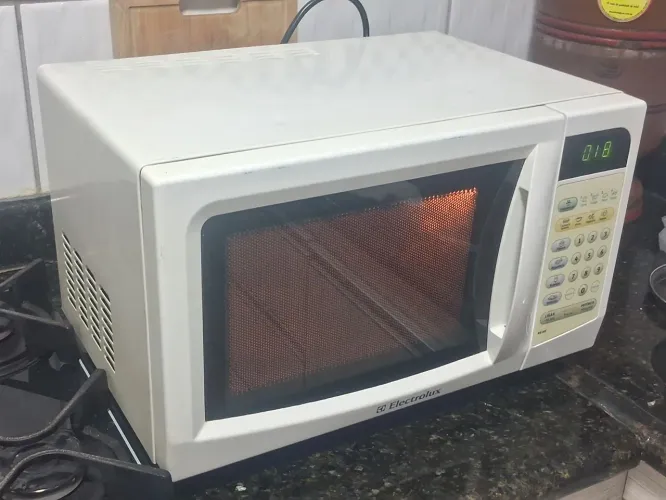 Microondas Electrolux 17L
