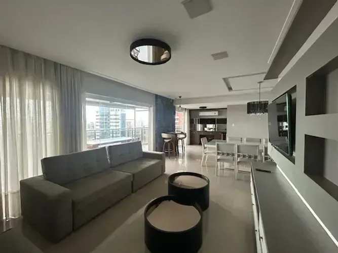 Apartamento mobiliado no Edif. Mont Joli -186 m². 3 suites. 3 vagas. Nazaré - Belém - PA