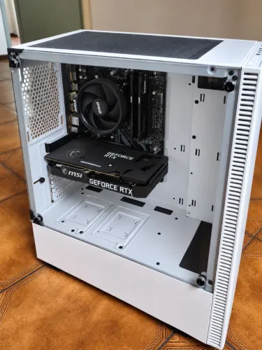 PC Gamer Ryzen 5 5600X + RTX 3050 8GB + 16GB RAM + SSD