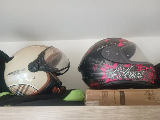 Capacete Astone e Axxis n.56