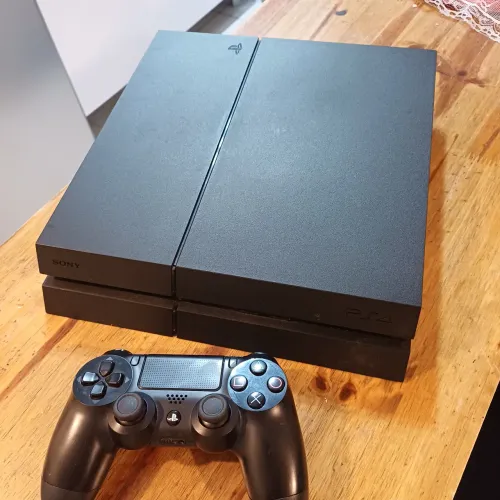 Console Playstation 4 Fat 1 tera com jogo