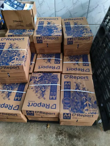 Caixa de papel A4 repórter
