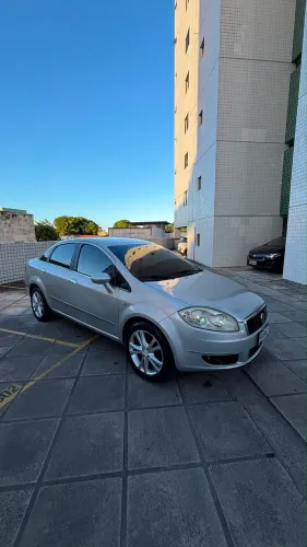 Fiat Linea Essence 1.8 Flex 16V 4P 2012